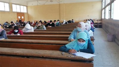 مع تطبيق الإجراءات الوقائية.. انتظام امتحانات الفصل الدراسي الأول بجامعة المنيا
