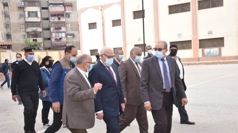 محافظ بورسعيد خلال