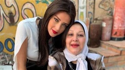 عاجل| وفاة والدة رضوى الشربيني متأثرة بكورونا 