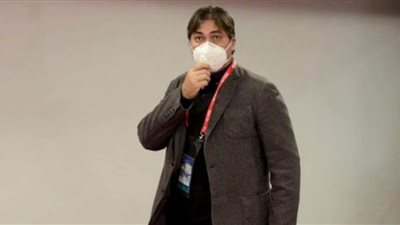 المشرف على الكرة بنادي الزمالك يطالب اللاعبين بالتركيز قبل مواجهة الترجي 