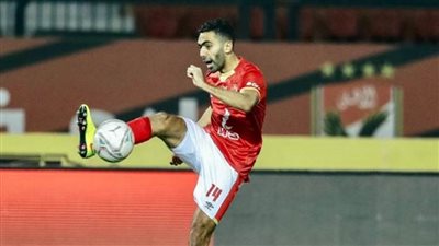 الإصابة تجبر حسين الشحات على مغادرة مران الأهلي