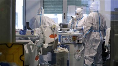 اليونان تسجل 2353 إصابة جديدة بفيروس كورونا