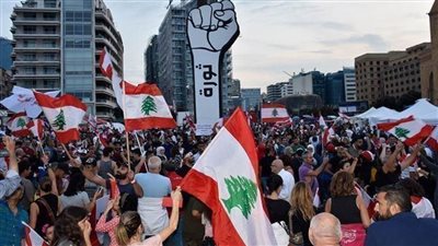 احتجاجات محدودة في مناطق لبنانية متفرقة تنديدًا بالتدهور الاقتصادي