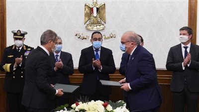 رئيس الوزراء يشهد مراسم توقيع اتفاقية تعاون لبدء دراسات إنتاج 