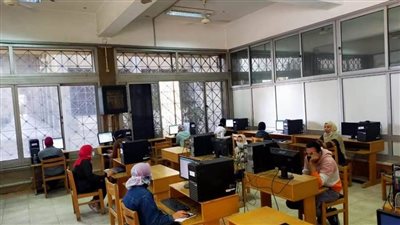 تمريض حلوان تعقد اختباراتها الإلكترونية 