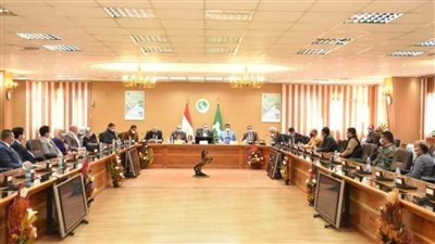 محافظ الشرقية يلتقي أصحاب مبادرة 