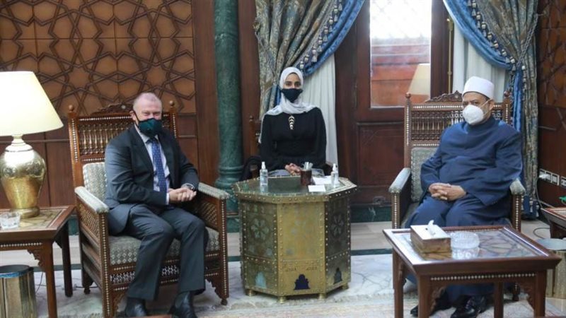 الإمام الأكبر يستقبل