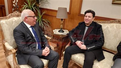محافظ بورسعيد يستقبل الفنان هاني شاكر لإحياء حفل عاصمة الثقافة المصرية
