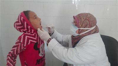 علاج 1580 مواطن في قافلة بقرية نزلة البرقي بالفشن