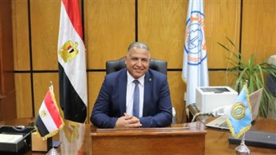 نائب رئيس جامعة الأزهر يتفقد لجان امتحان فرع البنات والمدينة الجامعية