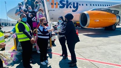 وصول أولى رحلات شركة Hi Sky من مولدوفيا لمطار الغردقة الدولى