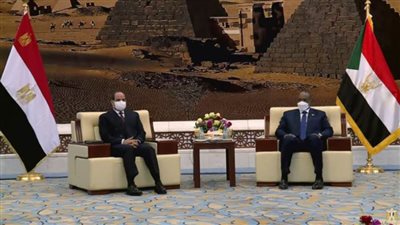 رئيس مجلس السيادة السوداني: العلاقات المصرية- السودانية تتسم بالتميز والخصوصية ووحدة المصير