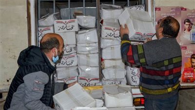 محافظ الإسكندرية: توزيع ٥٠٠ شنطة مواد غذائية للأسر الأكثر احتياجا بمنطقة الفلكي بنطاق حي منتزه أول