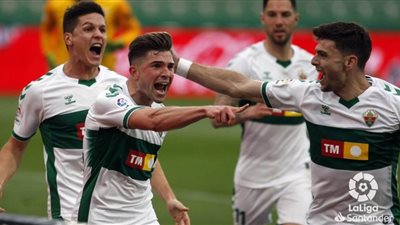 التشي يفوز على اشبيلية 2-1 بالليجا الإسباني