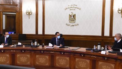  مدبولي: الحكومة تدعم الصناعة الوطنية.. والعربي يعلن تنفيذ 18 مشروعاً 