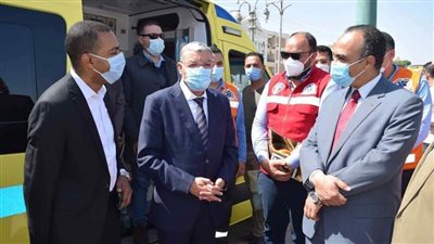 محافظ المنيا يكرم العاملين المتميزين بالإسعاف ويتفقد 12 سيارة جديدة لدعم منظومة الصحة