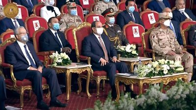 الرئيس السيسي: سيرة الشهيد تحتم على المصريين الحفاظ على بلدهم