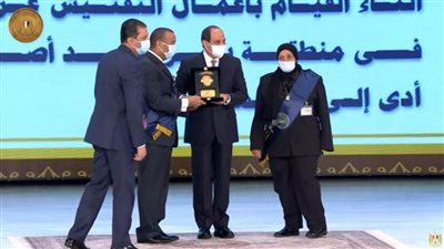 الرئيس السيسي: الشهداء قدموا أرواحهم لكي تعيش مصر