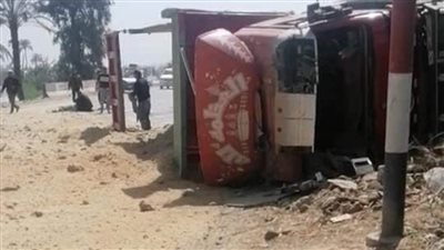 مصرع فلاح ونجله في حادث انقلاب 