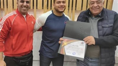 فهيم يُكرم الدولي رضا إبراهيم لدعمه 