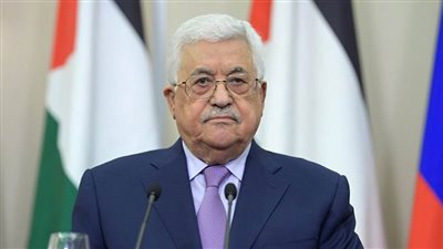 الرئيس الفلسطيني يتسلم أوراق اعتماد السفير المصري