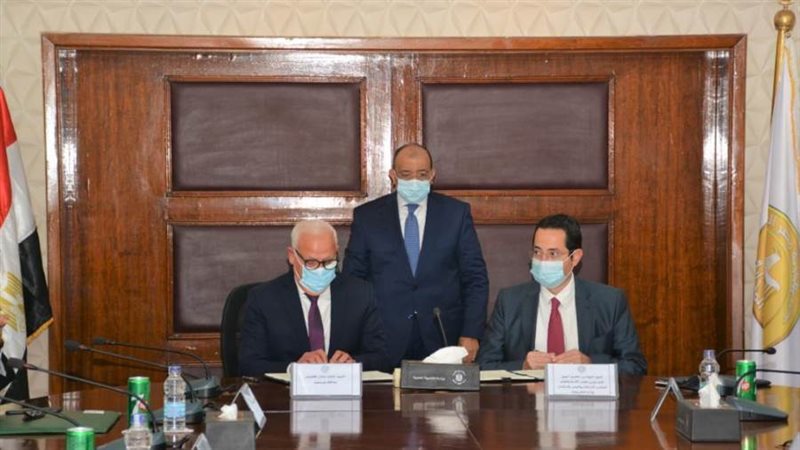 وزير التنمية المحلية