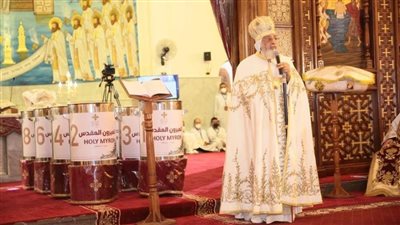 البابا تواضروس يقدم شرحًا مبسطًا لقداسي الميرون والغاليلاون