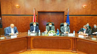 محافظ البحيرة: توجية الاعتمادات المالية لتنفيذ المشروعات 