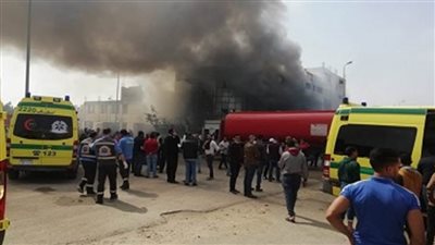 خروج 12 مصابا فى حريق مصنع بالعبور من المستشفيات بعد تحسن حالتهم