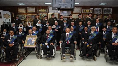 القوات المسلحة تقيم معرضا فنيا لإبداعات المحاربين القدماء بمناسبة 