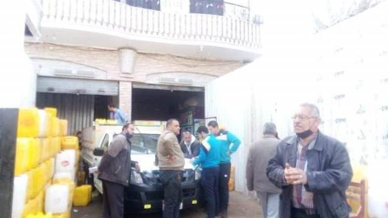 ضبط زيت مجهول المصدر