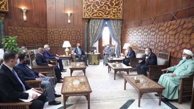 الإمام الأكبر خلال