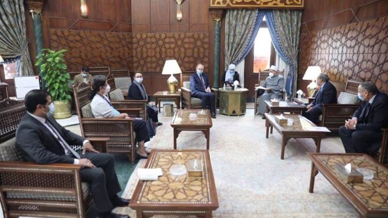 الإمام الأكبر خلال