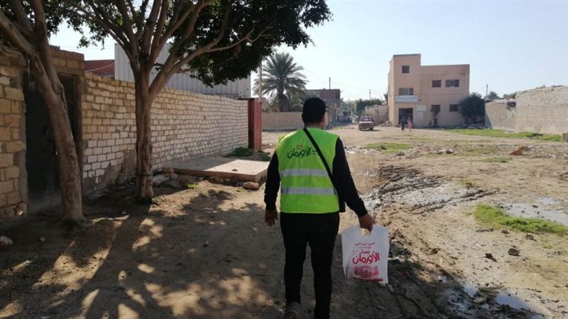 توزيع لحوم بقرى البحيرة