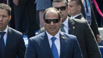 السيسي يغادر الكلية البحرية عقب انتهاء حفل الخريجين