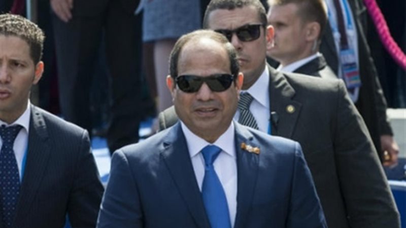 السيسي يغادر الكلية