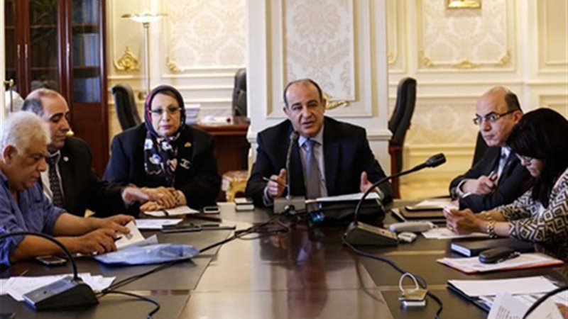 صحة النواب تناقش