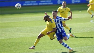 قادش وديبورتيفو ألافيس يتعادلان 1-1 بالليجا