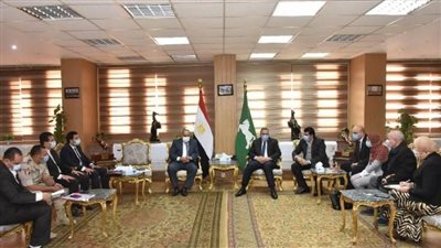 محافظ الشرقية يستقبل مسؤولي 