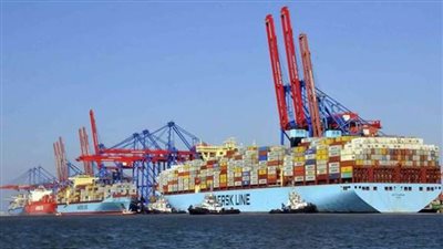 تداول 25 سفينة حاويات وبضائع عامة بموانئ بورسعيد