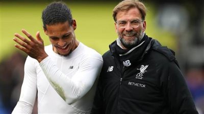 كلوب: لا أتوقع مشاركة فان دايك في الأمم الأوروبية