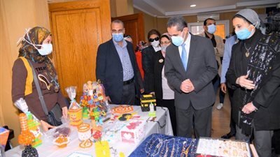 محافظ الغربية يفتتح معرض 