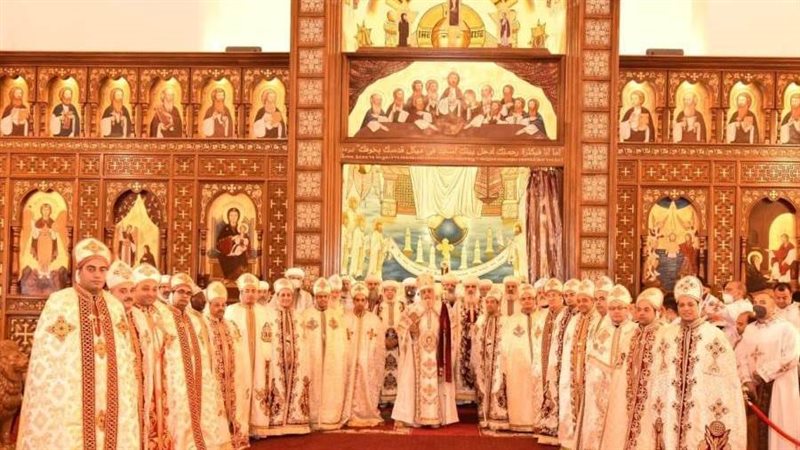 البابا تواضروس يرسم