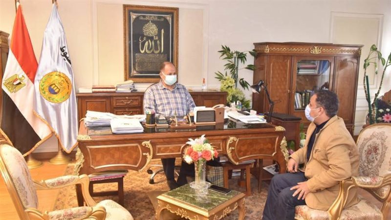 محافظ أسيوط يلتقى