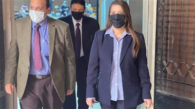 نائب رئيس جامعة بنها يتفقد سير الامتحانات بكلية الآداب