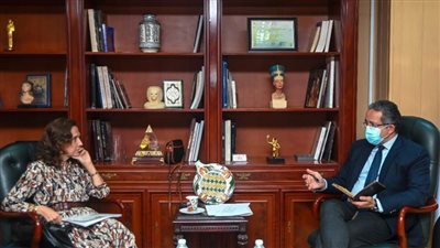 وزير السياحة والآثار يستقبل سفيرة كولومبيا  في مصر