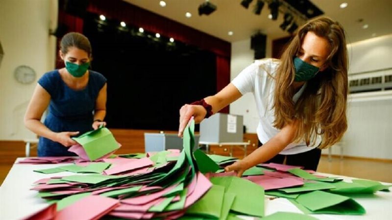 أثناء فرز الأصوات