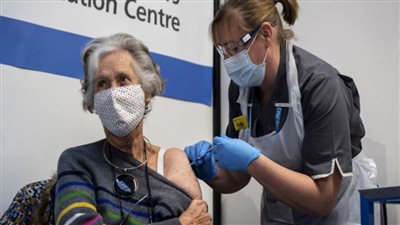 بريطانيا تتجاوز حاجز الـ25 مليون تطعيم ضد فيروس كورونا