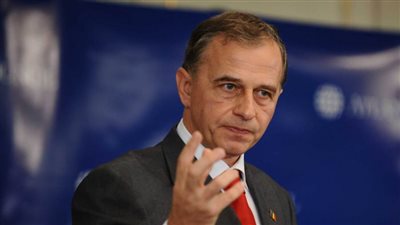 الناتو يدعو للمساواة بين الجنسين وتولي المرأة مناصب قيادية