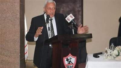 عماد عبد العزيز: العروض شتتت تركيز اللاعبين.. والزمالك منقسم إلى جبهات